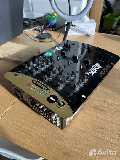 Микшерный пульт