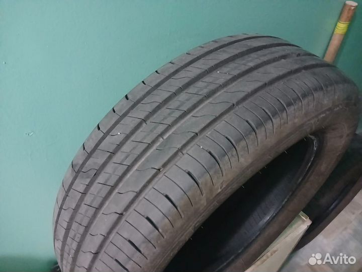 Goodyear EfficientGrip 235/60 R16