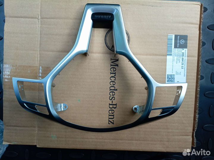 Накладка на рулевое колесо Мерседес E 212