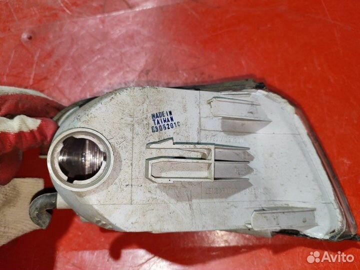 Поворотник передний левый Opel Vectra B седан