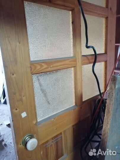 Двери из дерева