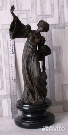 Статуэтка Танцовщица