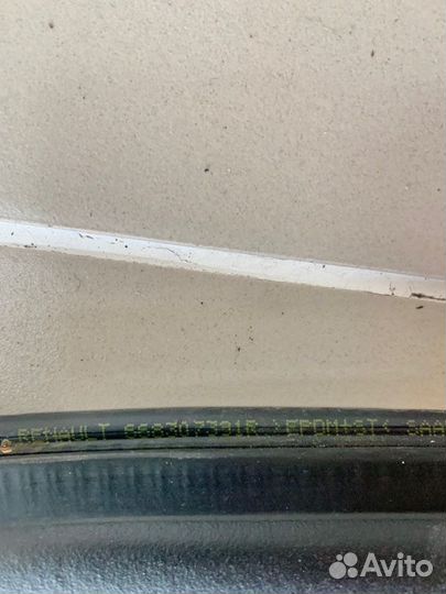 Уплотнительная резинка капота Renault Duster 2