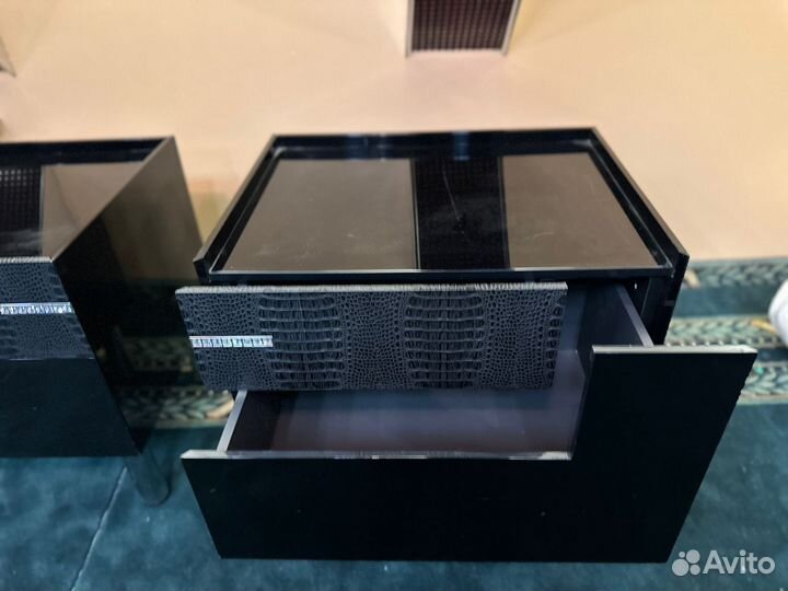 Тумба прикроватьная италия