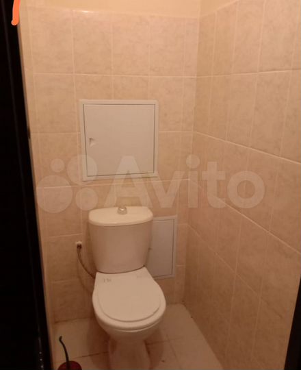 2-к. квартира, 70 м², 1/17 эт.