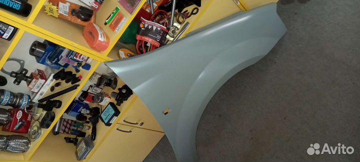 Крыло правое рено логан
