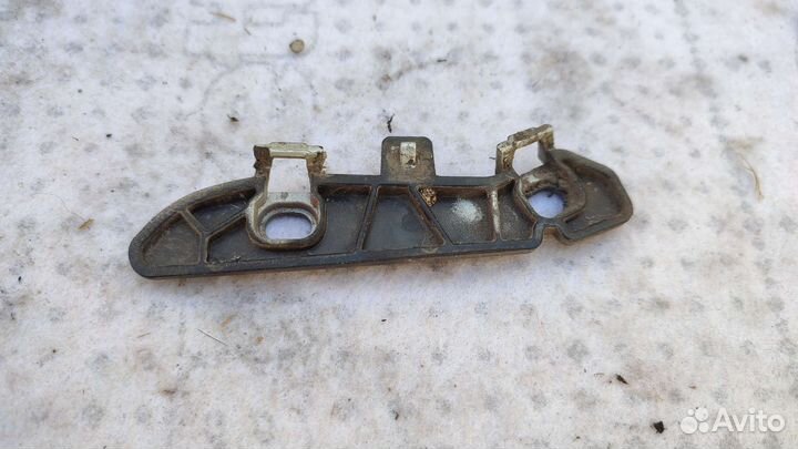 Крепление переднего бампера левое BMW f30