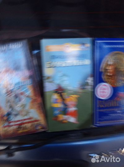 Видеокассеты с фильмами