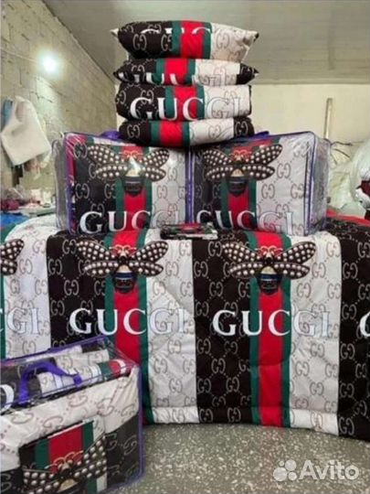 Постельное бельё с одеялом и подушками