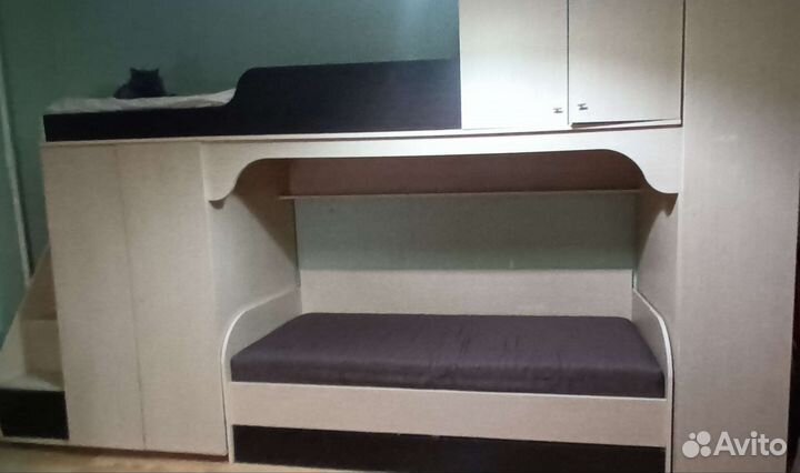 Двухъярусная кровать с диваном бу