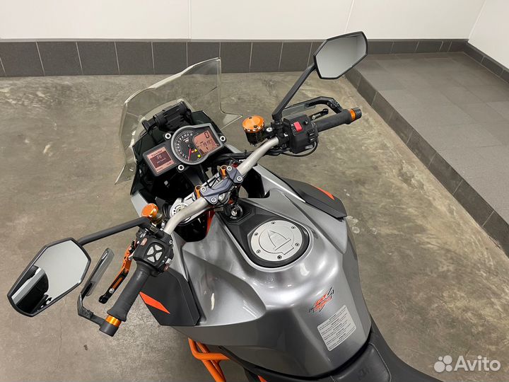 KTM 1290 Super Duke GT, 2016