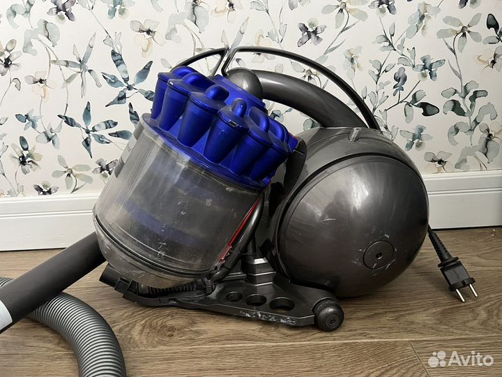 Пылесос Dyson Ball DC 37