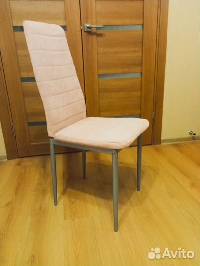 Стул новый розовый