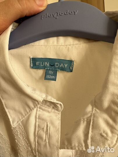 Продается белая блузка с короткими рукавами