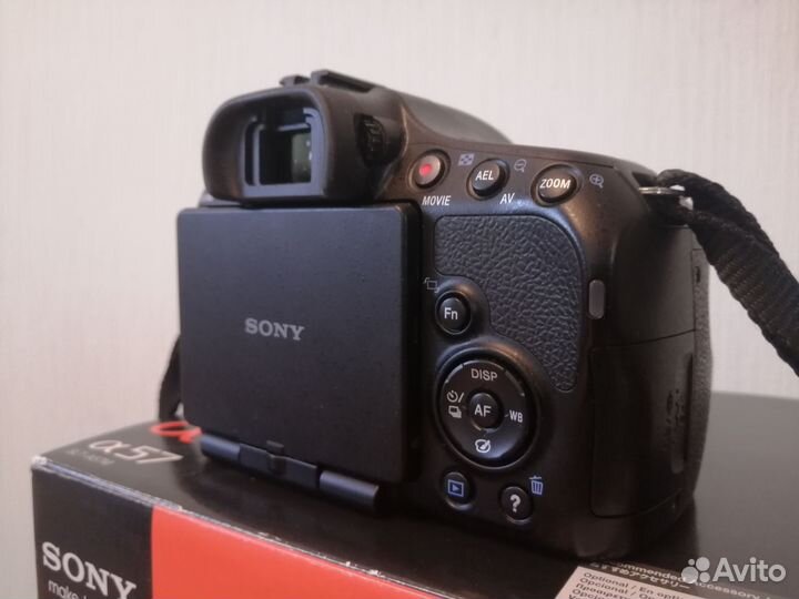 Фотоаппарат Sony SLT- A57 пробег 1000