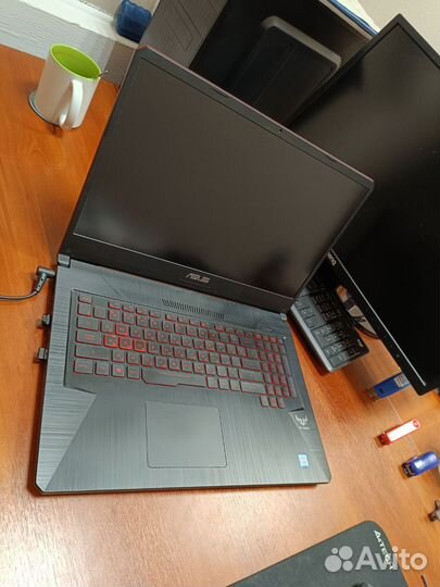 Asus GTX1060 6GB i5-6300HQ nvme256 16DDR4 17