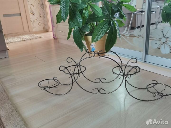 Подставка под цветы