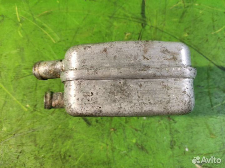 Радиатор масляный Volkswagen Passat B5 1.6