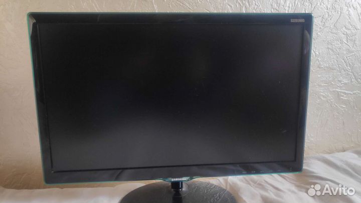 Монитор Samsung