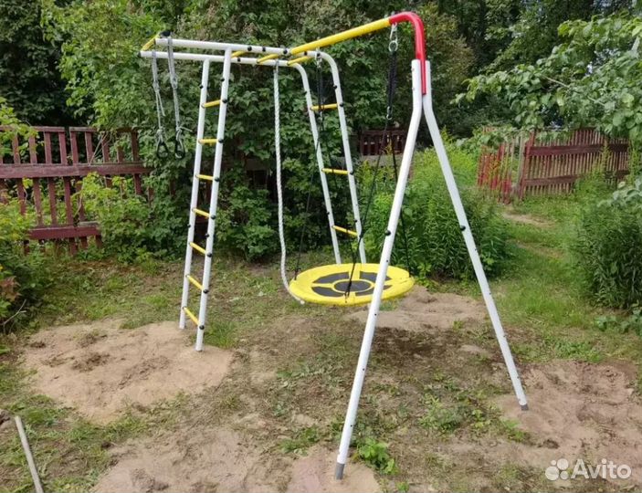 Новая детская уличная площадка. Спорткомплекс