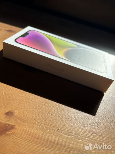 Коробка от iPhone 14 Plus