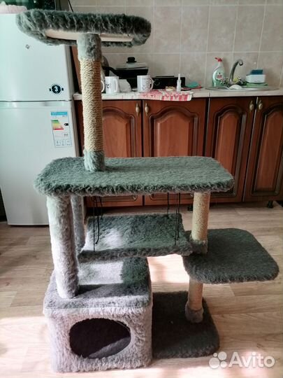 Домик для кошки с когтеточкой бу