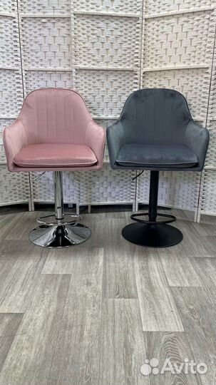 Стул барный для бровиста визажиста
