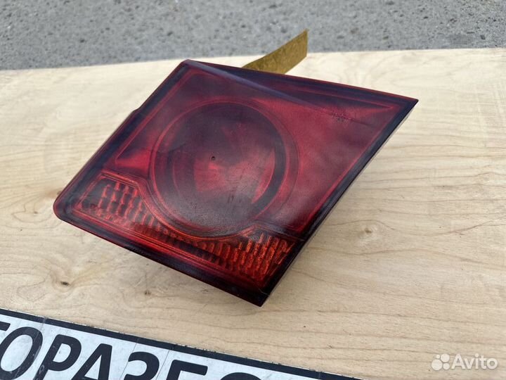 Фонарь правый внутренний Chevrolet Cruze