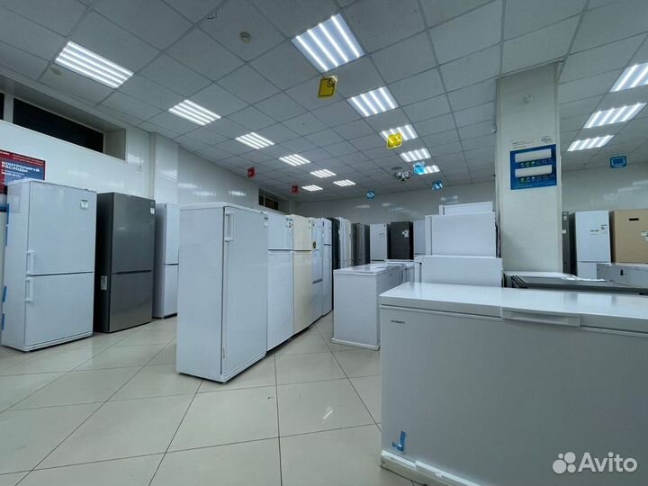 Пылесос Starwind SCB1112