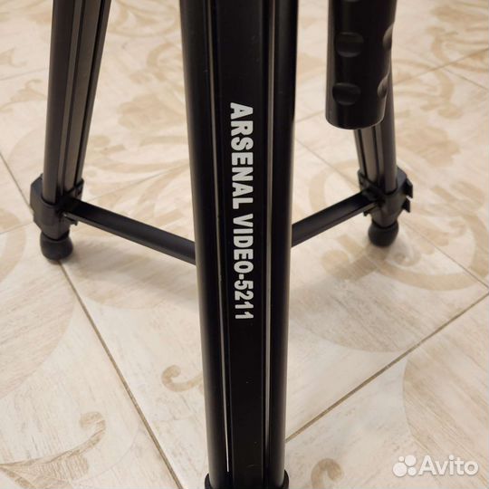 Штатив для фотоаппарата профессиональный