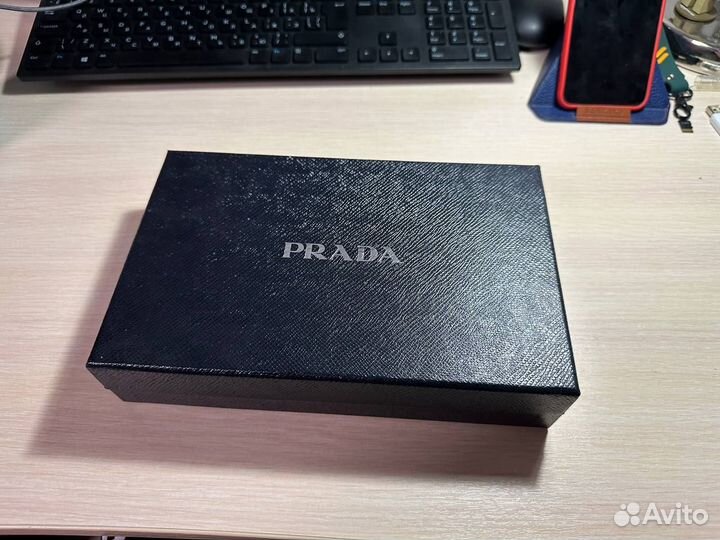 Кожаное портмоне Prada мужское оригинал