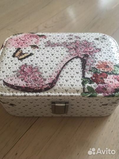 Шкатулка для украшений новая