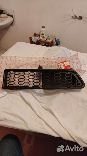 Решетка переднего бампера Рено Логан правая