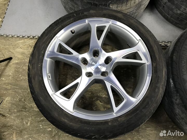 R20 Yokohama Advan Sport V105 255/55, PCD 5x130 DIA 65.1