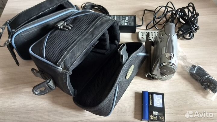 Видеокамера mini-DV Canon MV-850i