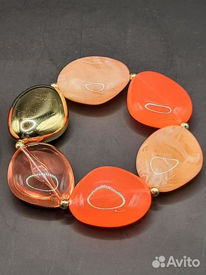 Бижутерия браслеты пластик. Новые