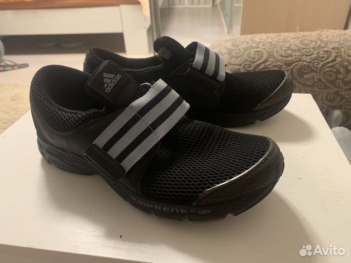 Кроссовки Adidas р.39 оригинал