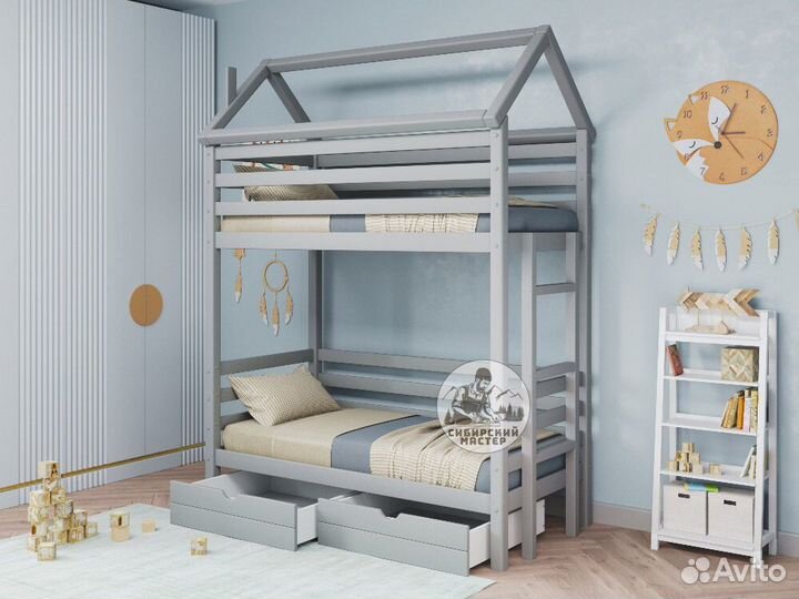Двухъярусная кровать из массива