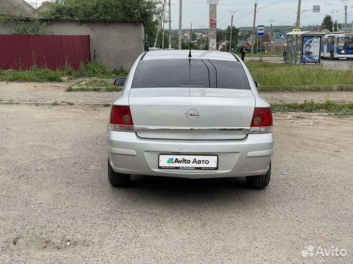 Opel Astra 1.6 МТ, 2008, 232 000 км