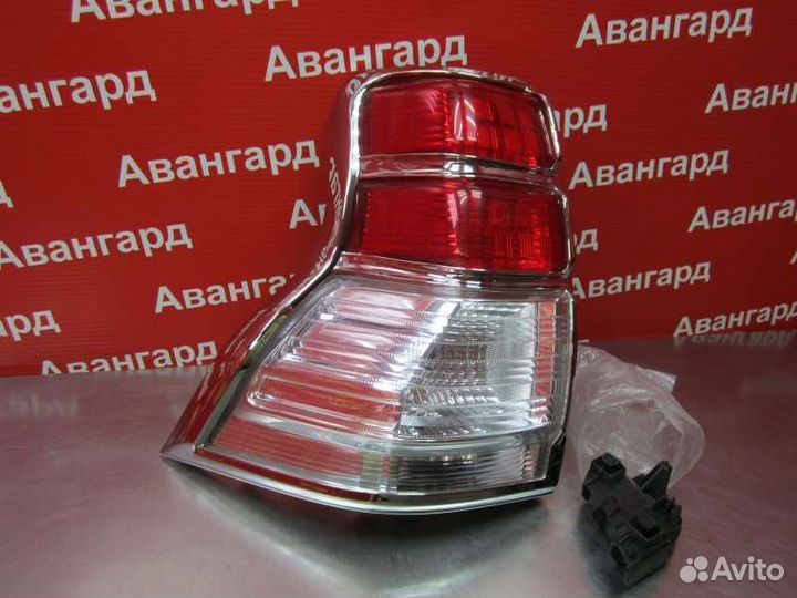 Фонарь Toyota Land Cruiser Prado J150 2009-2013