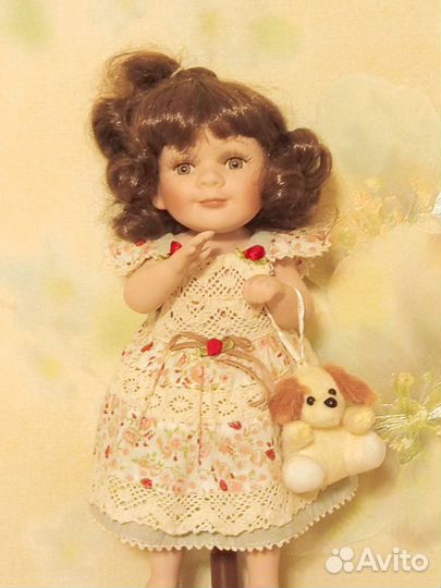 Кукла фарфоровая коллекционная