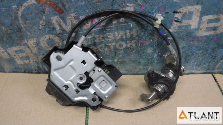 Замок крышки багажника lexus IS250