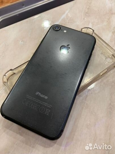 Телефон iPhone 7 128gb
