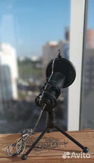 Микрофон Trust GXT 232 Mantis