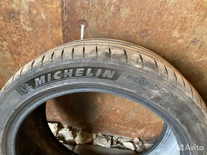 Michelin Pilot Sport 4 245/45 R19 102Y