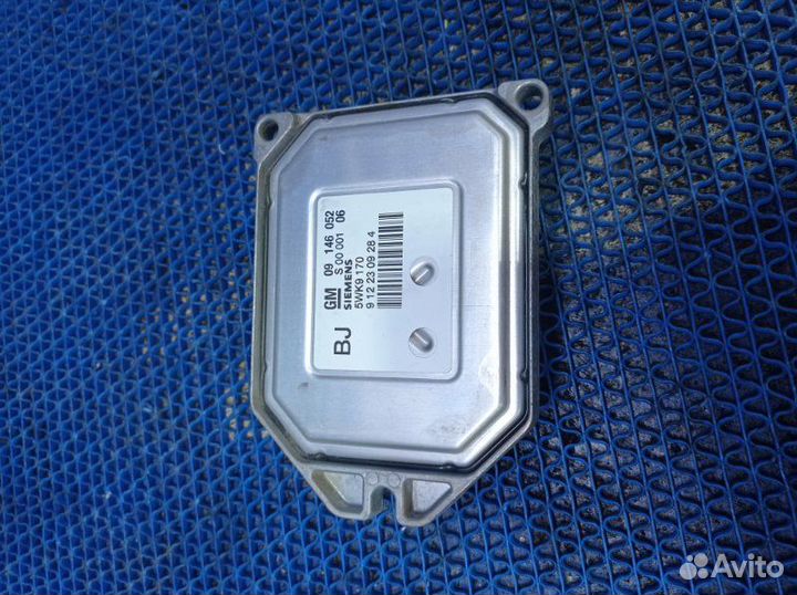 Блок управления двигателем Opel Omega B седан 2000