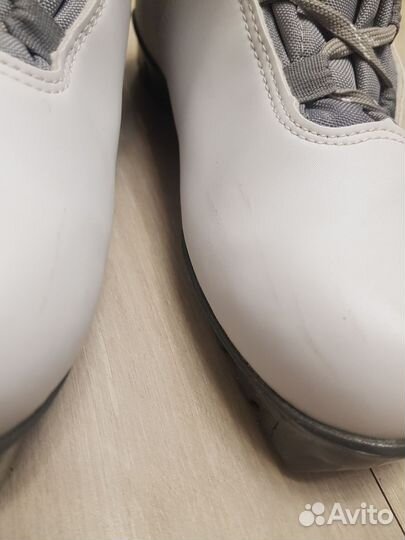 Лыжные ботинки классические