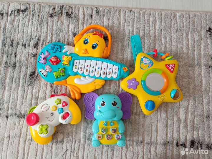 Музыкальные игрушки для малышей