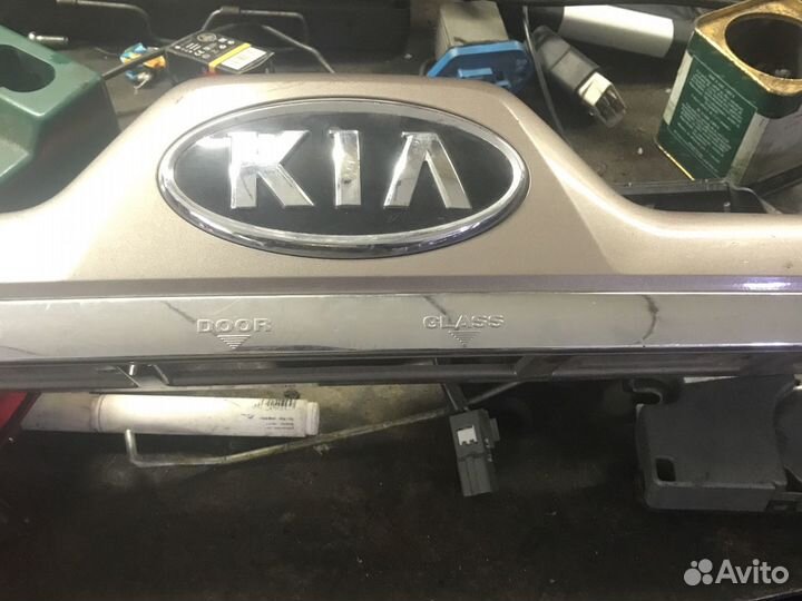 Накладка крышки багажника Kia Sportage 2