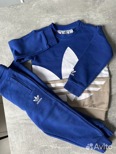 Спортивный костюм adidas для мальчика 98